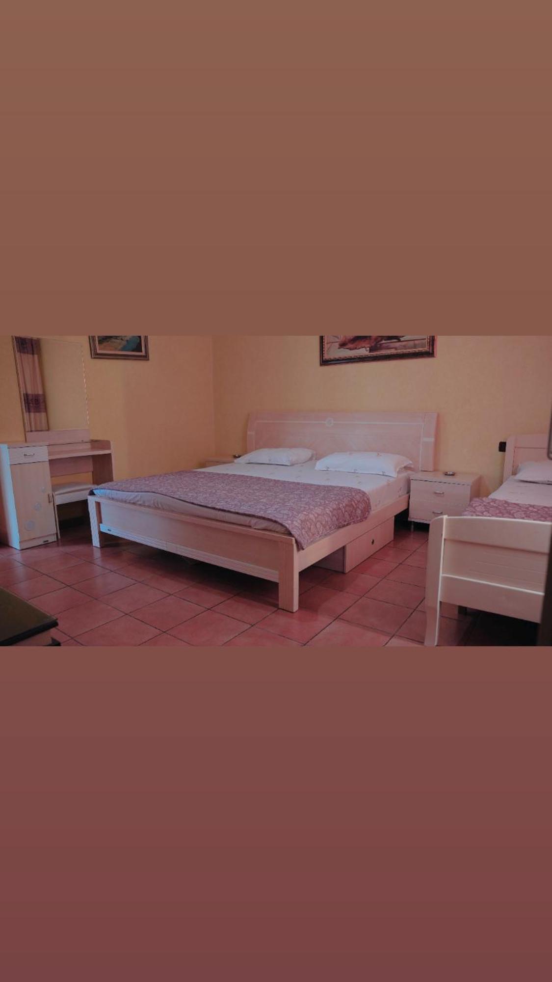 טיראנה Alen Bar Hotel מראה חיצוני תמונה