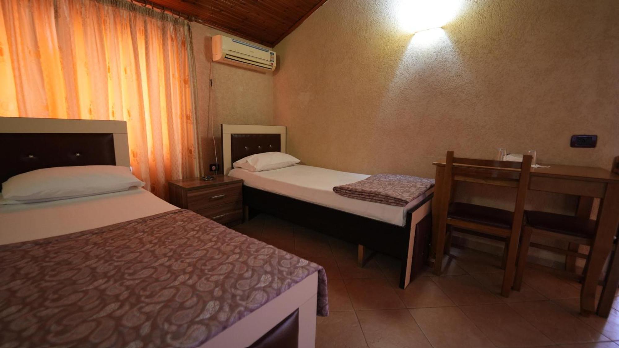 טיראנה Alen Bar Hotel מראה חיצוני תמונה