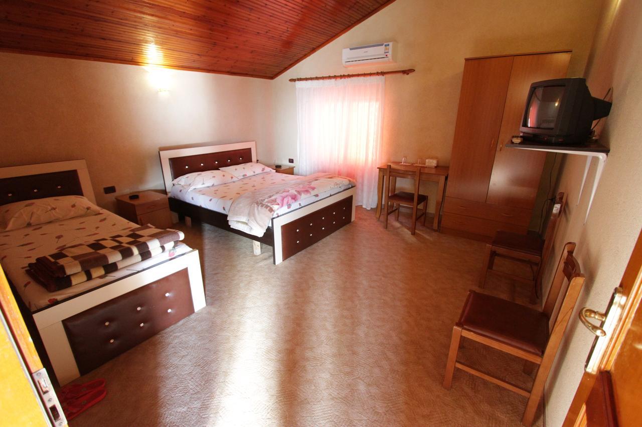 טיראנה Alen Bar Hotel מראה חיצוני תמונה